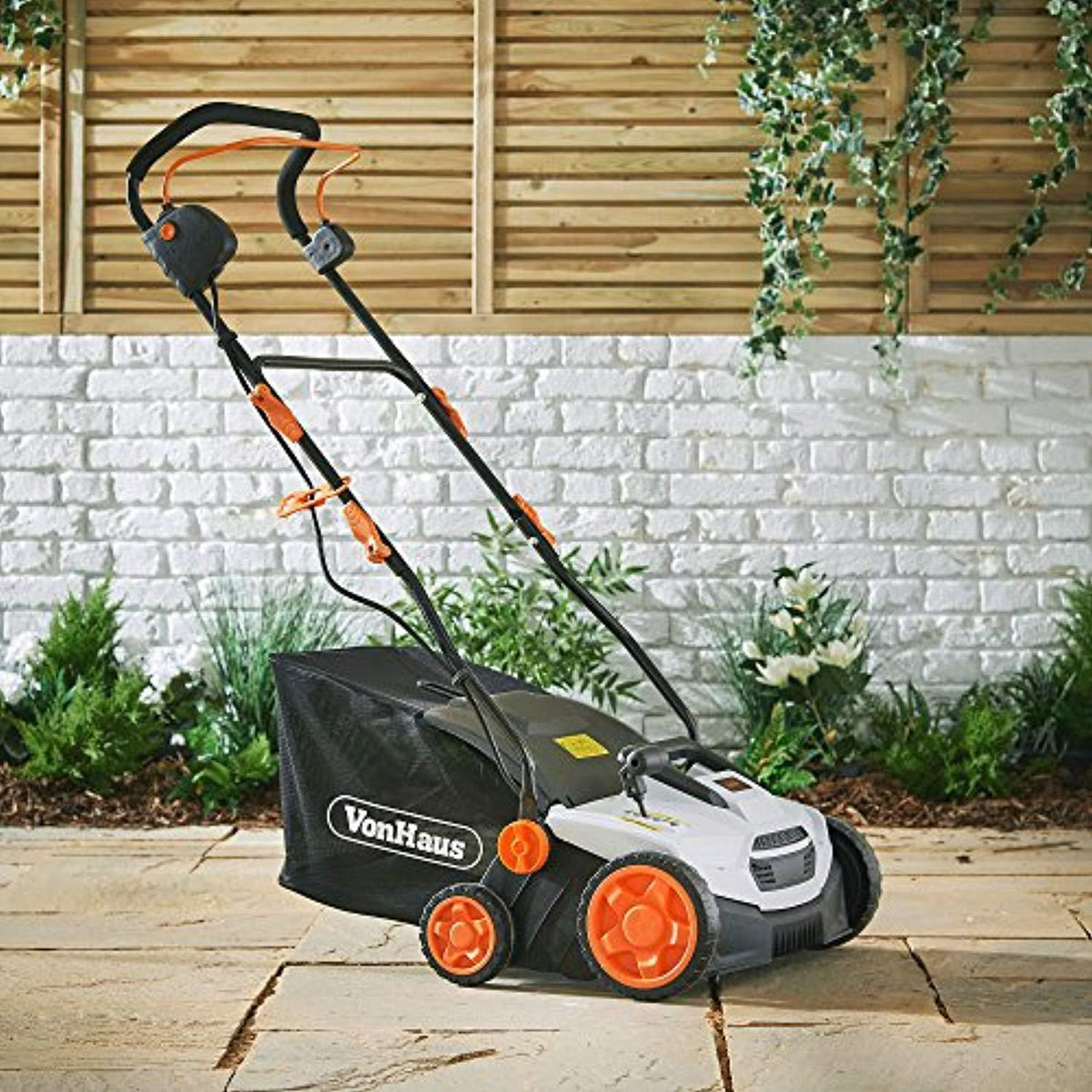 Vonhaus 2 in 1 lawn outlet scarifier and aerator