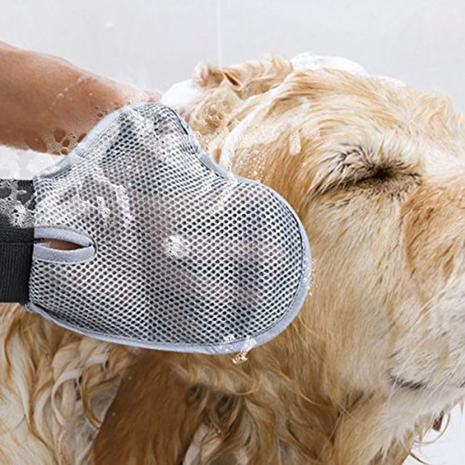 Illustration of Norrbotten Dog De-Shedding Gloves